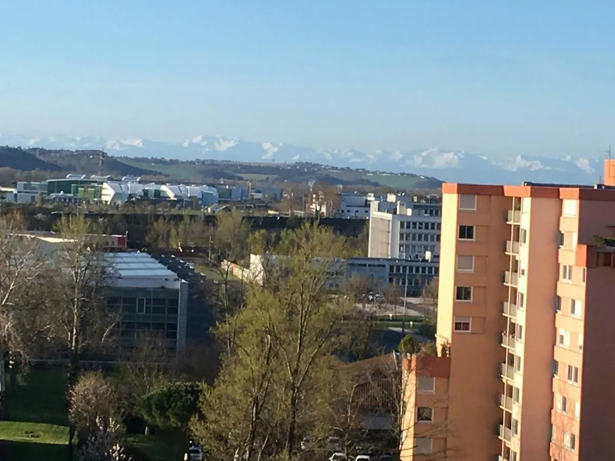 Oustalous Otel Toulouse Fransa